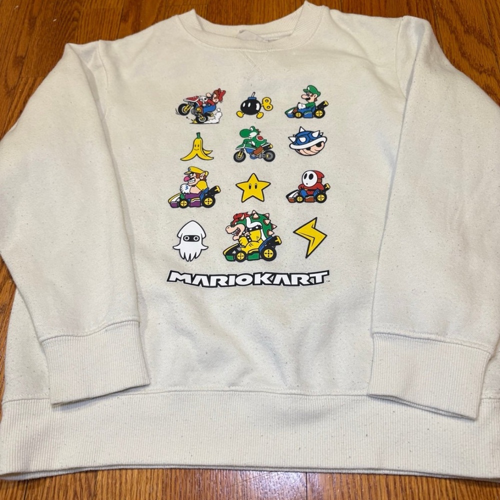 Mario kart sweater boy size 7/8